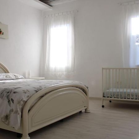 Apartment With Terrace In Chioggia'S Main Square Exterior foto