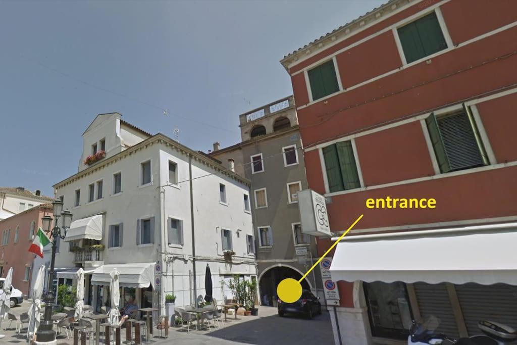 Apartment With Terrace In Chioggia'S Main Square Exterior foto